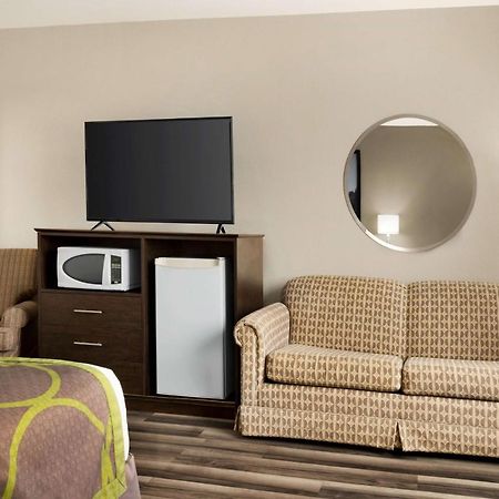 Super 8 By Wyndham Sarnia On Exterior foto